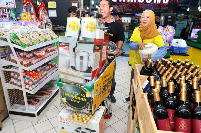 Maybank-supermarket-sweep-customers