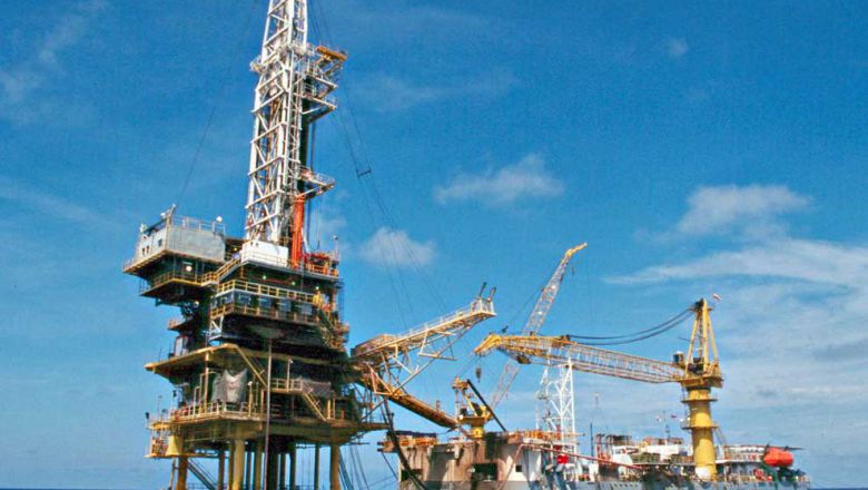 A view of a drilling platform off the coast of Thailand. The Thai and Cambodian governments have begun negotiations in regards to the maritime Overlapping Claims Area in the Gulf of Thailand. BLOOMBERG