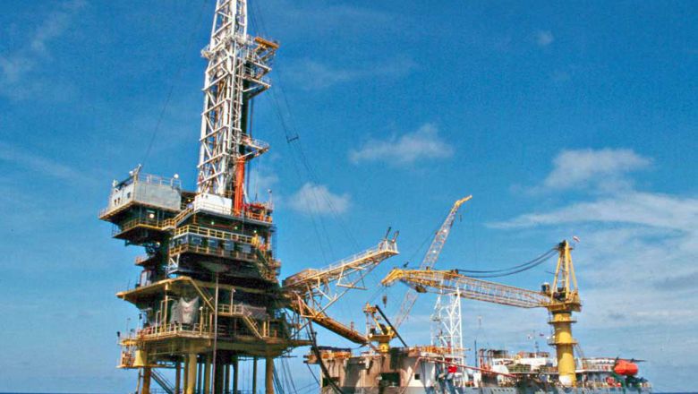 A view of a drilling platform off the coast of Thailand. The Thai and Cambodian governments have begun negotiations in regards to the maritime Overlapping Claims Area in the Gulf of Thailand. BLOOMBERG