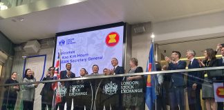 H.E. Dr. Kao Kim Hourn officially opened the trading day of the London Stock Exchanged