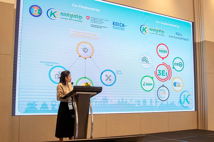 Lisa Chao from Khmer Enterprise delivering presentation at CAMESCO 2023.