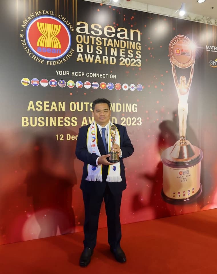 Luu Meng Thalias Group CEO Wins AOBA International Leading Brand Award
