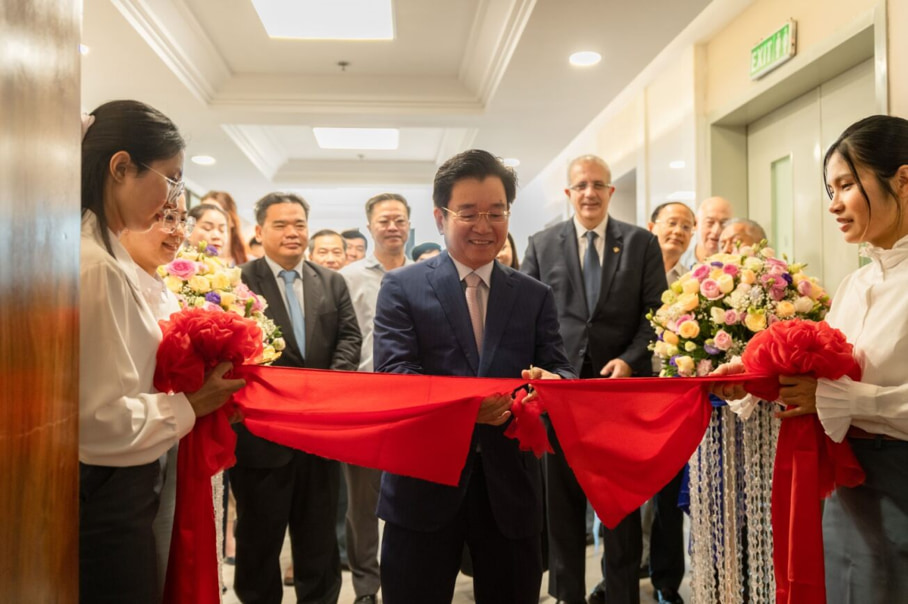 Ribbon Cutting for the Santipheap Food Court - Thalias Group - General Department of Customs and Excise