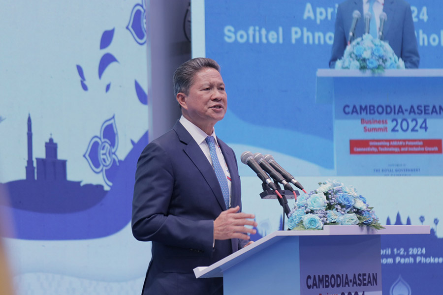 H.E. Sun Chanthol, Deputy Prime Minister and First Vice-Chairman of the CDC, speaking at the Cambodia-ASEAN Business Summit 2024